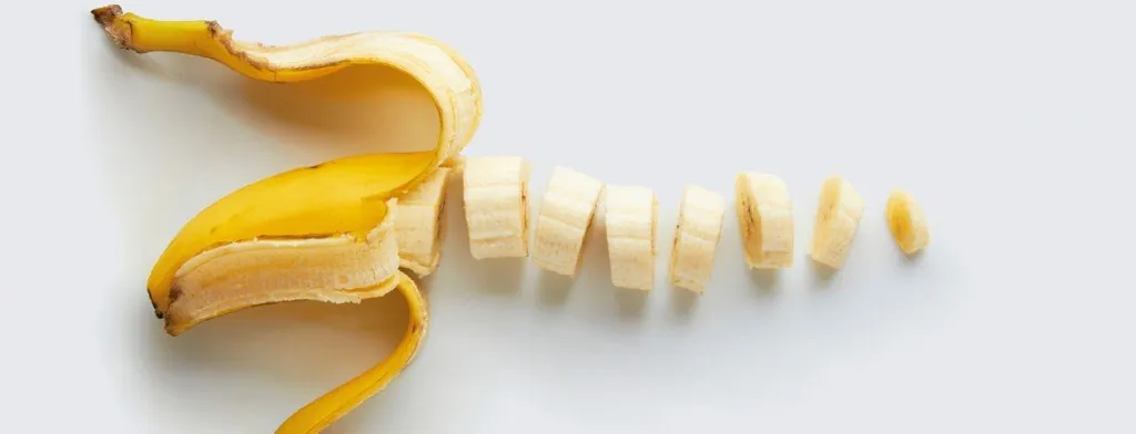 Peeled banana cut into slices